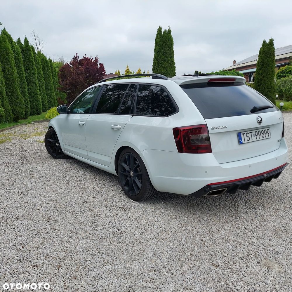 Skoda Octavia 2.0 TDI RS DSG - 4