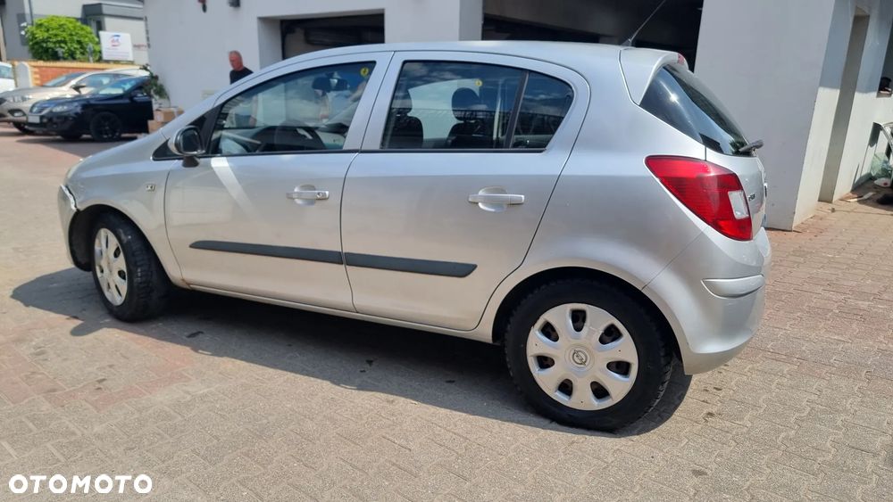 Opel Corsa 1.2 16V Enjoy - 4