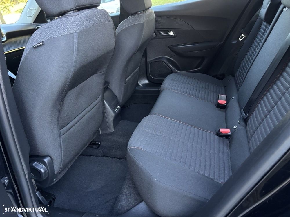 Peugeot 2008 1.2 PureTech Active Pack EAT8 - 14
