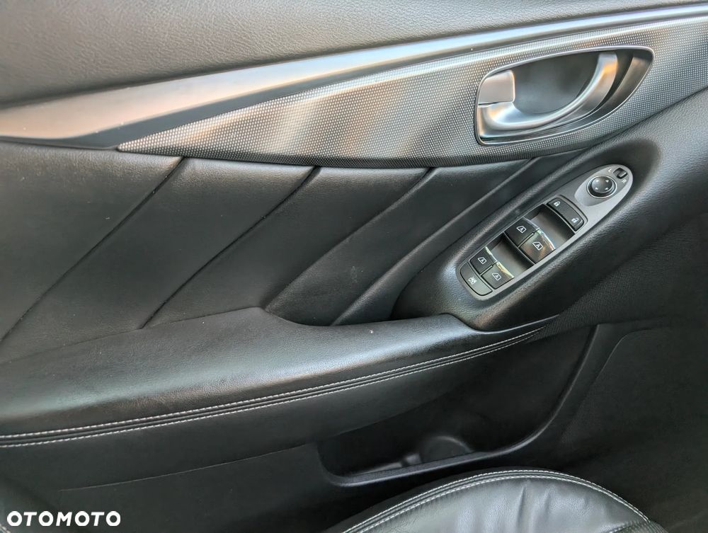 Infiniti Q50 Q50S 3.0t Sport Tech - 24