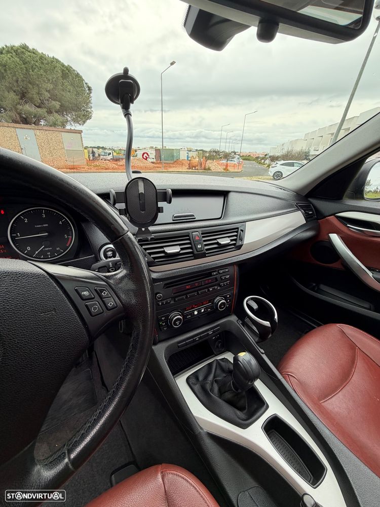 BMW X1 18 d sDrive - 26