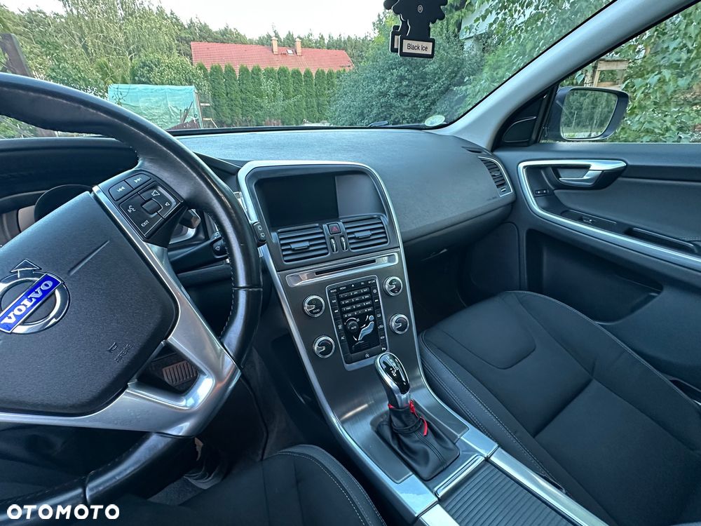 Volvo XC 60 D4 Drive-E Momentum - 20