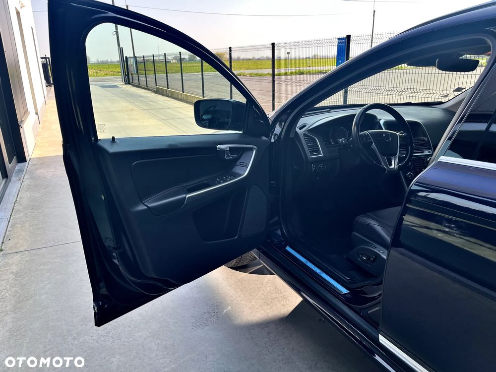 Volvo XC 60 D3 Geartronic Summum - 19