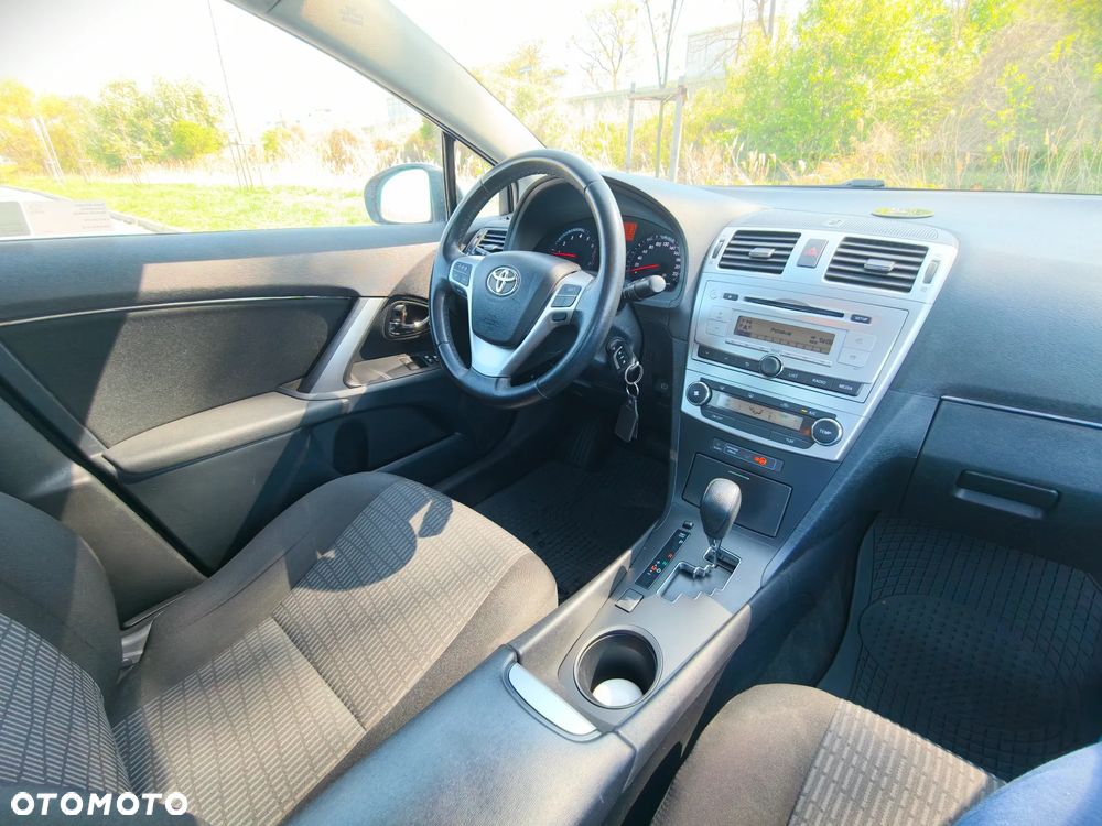 Toyota Avensis 1.8 Active MS - 17