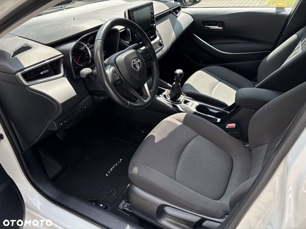 Toyota Corolla - 11