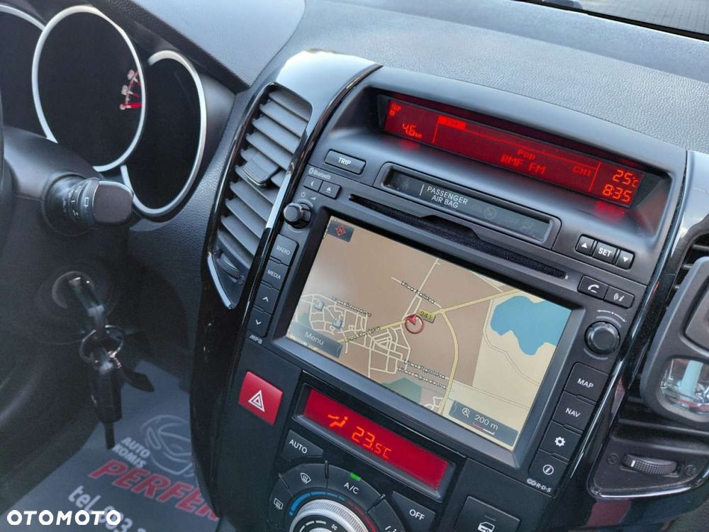 Kia Venga - 16