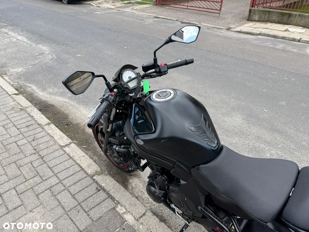 Kawasaki ER - 8