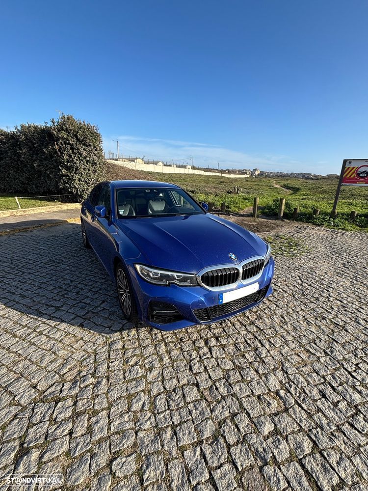 BMW 330 e Pack Desportivo M Auto - 10