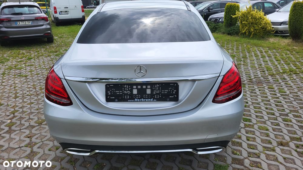 Mercedes-Benz Klasa C 180 Avantgarde - 16