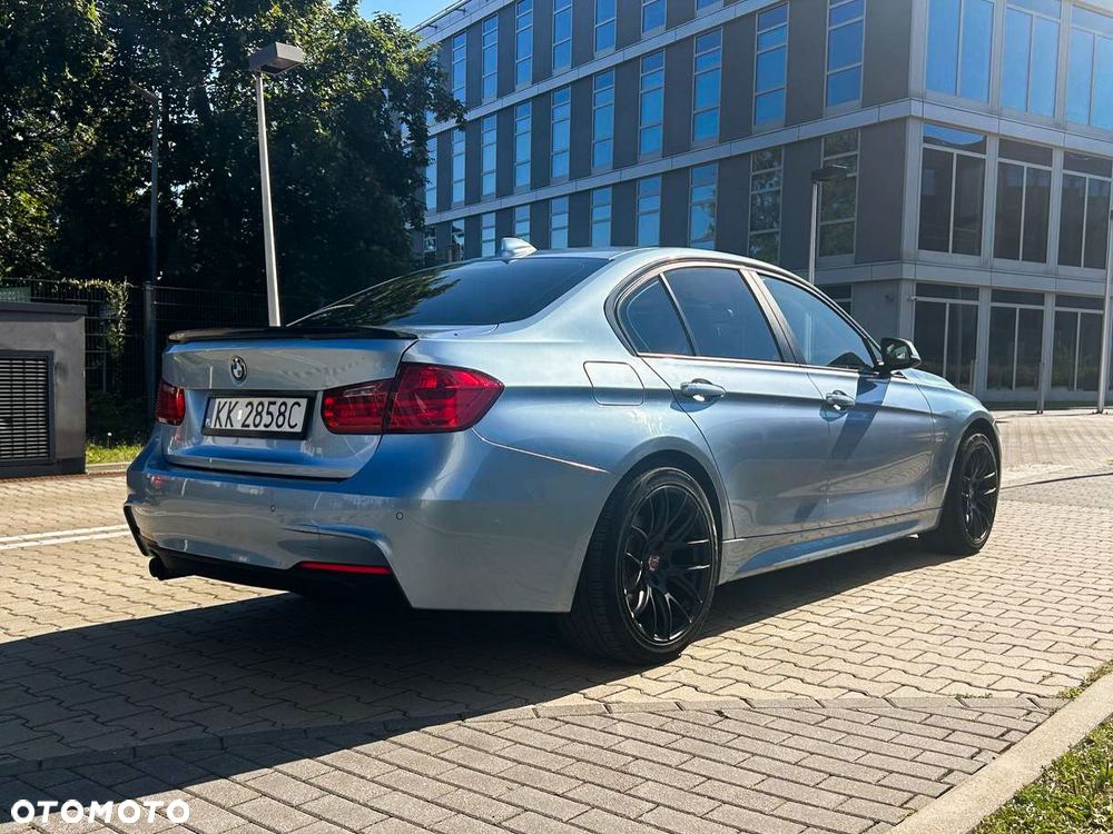 BMW Seria 3 328i xDrive - 8