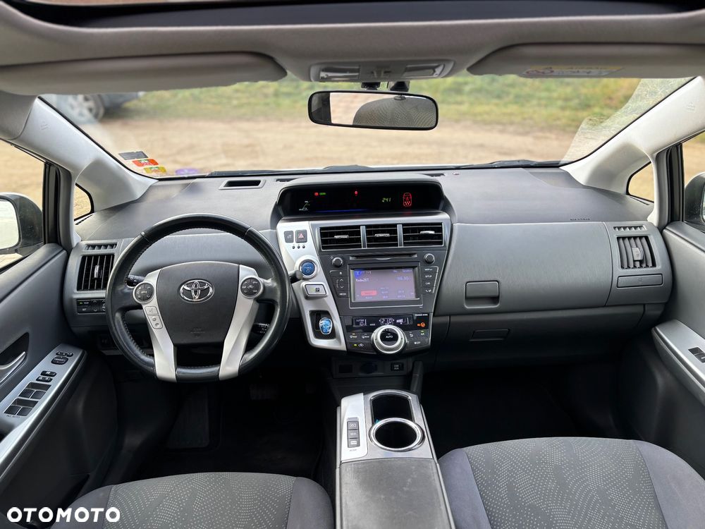 Toyota Prius 1.8 HSD Premium - 31