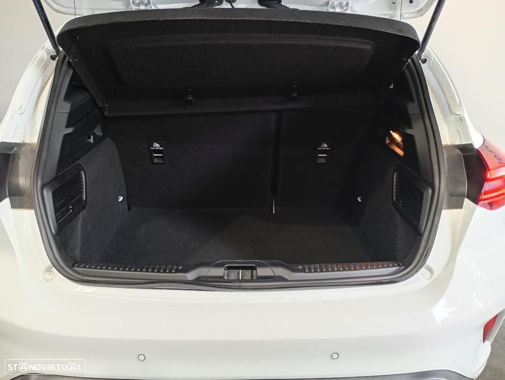 Ford Focus 1.0 EcoBoost MHEV ST-Line - 9