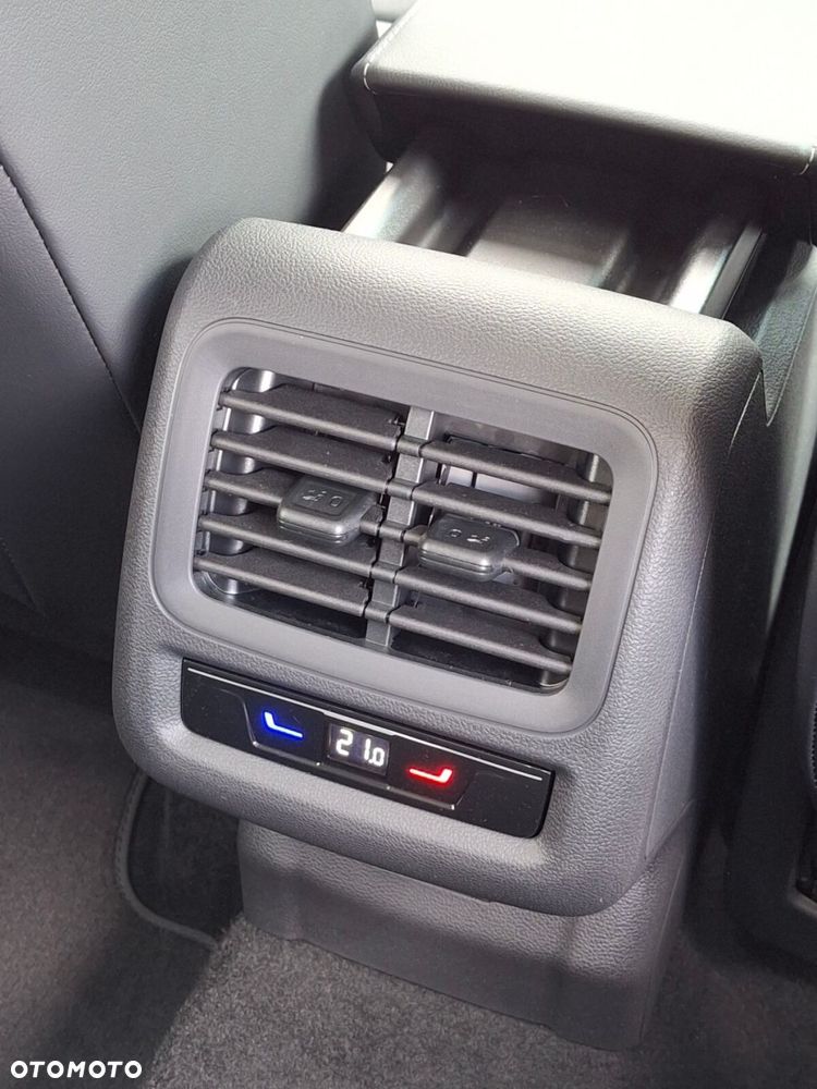 Volkswagen T-Roc - 26