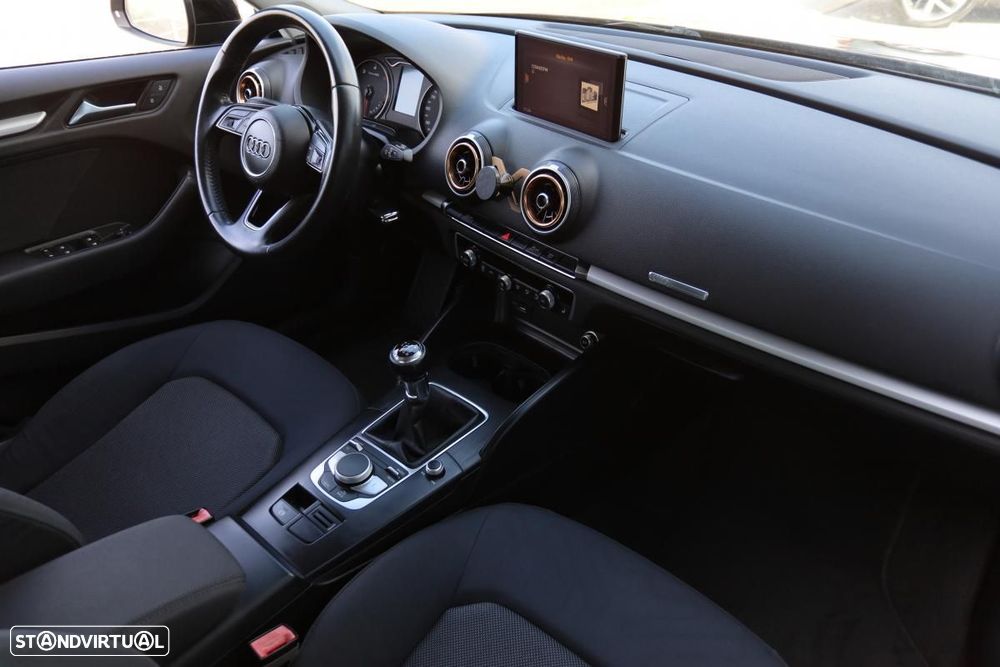 Audi A3 Sportback 1.6 TDI Sport - 18