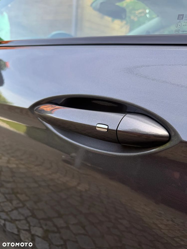 Opel Insignia 2.0 CDTI Elegance S&S - 11