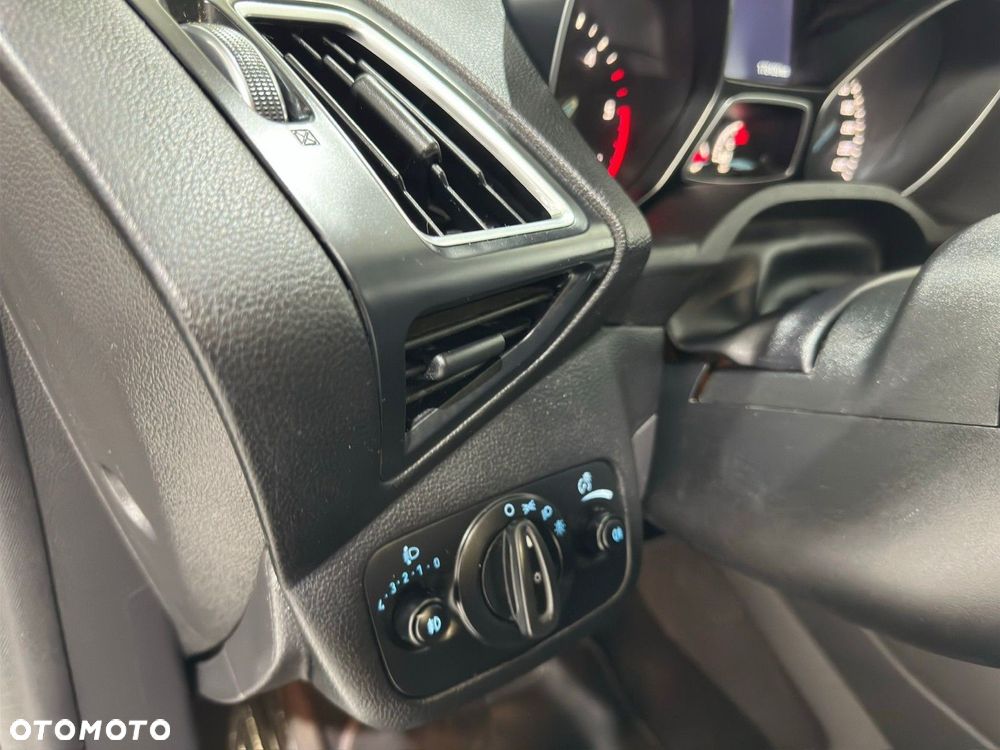 Ford Kuga - 23