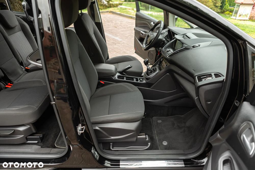 Ford Grand C-MAX - 32