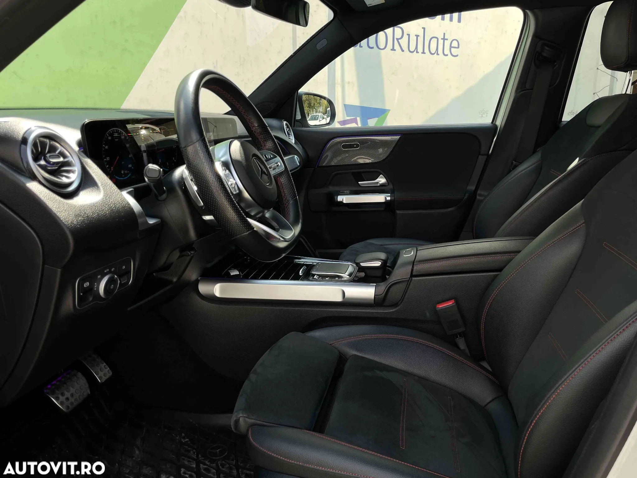 Mercedes-Benz GLB - 14