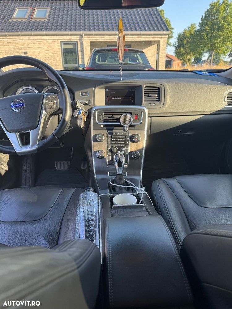 Volvo V60 D5 Geartronic Summum - 21
