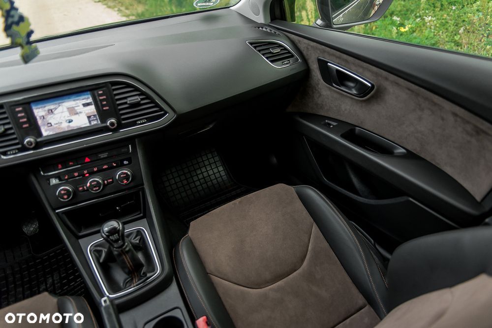 Seat Leon Sportstourer 2.0 TDI Copa S&S 4Drive - 31