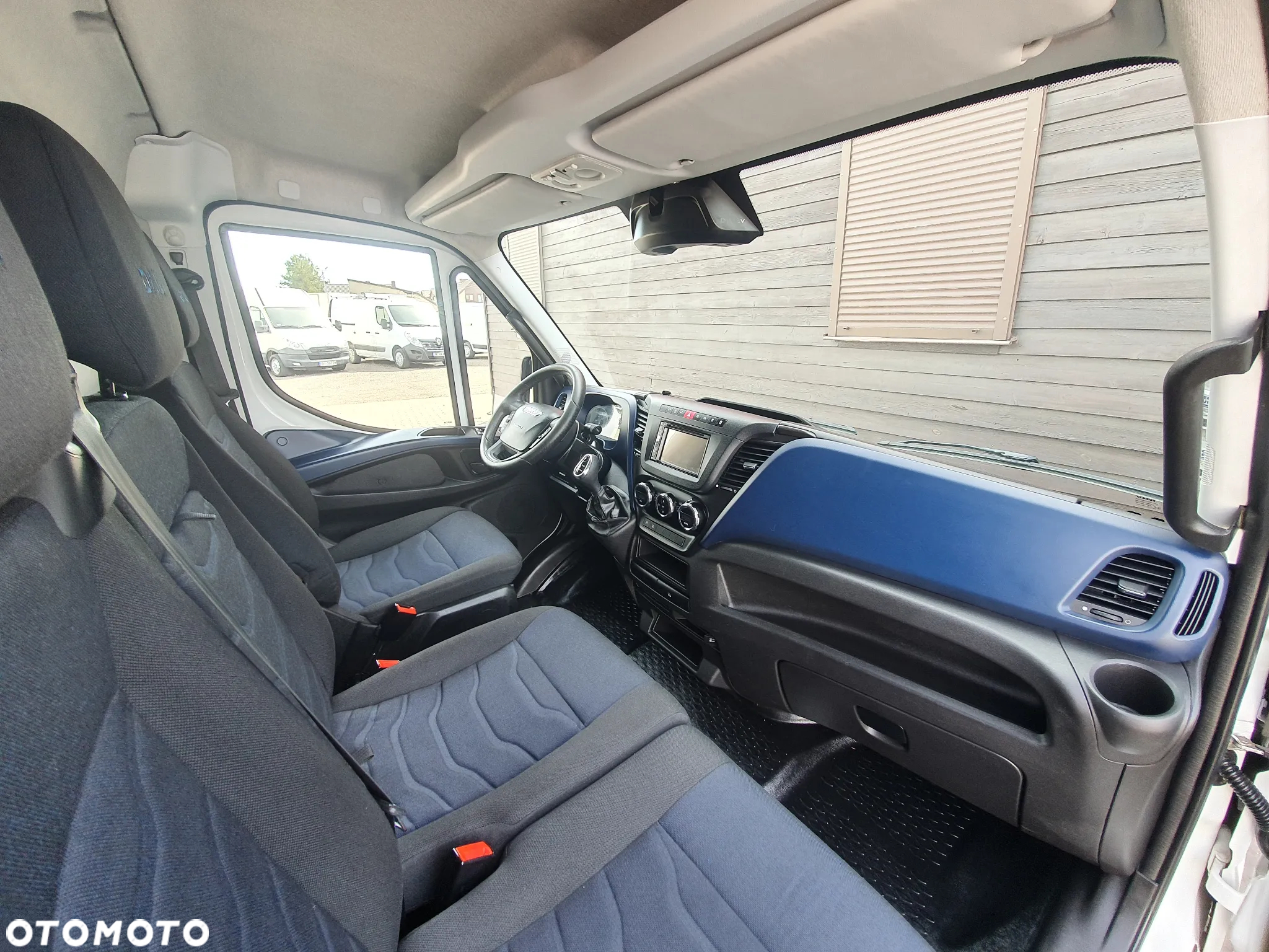 Iveco DAILY - 16
