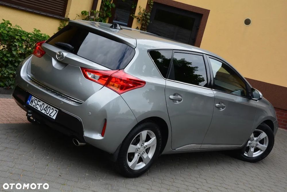 Toyota Auris 1.6 Premium Comfort - 20