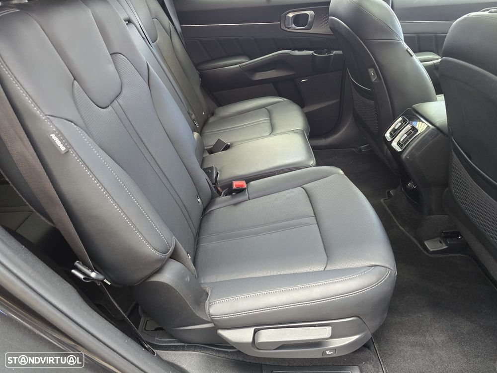 Kia Sorento 1.6 T-GDI HEV Concept+SRF - 28