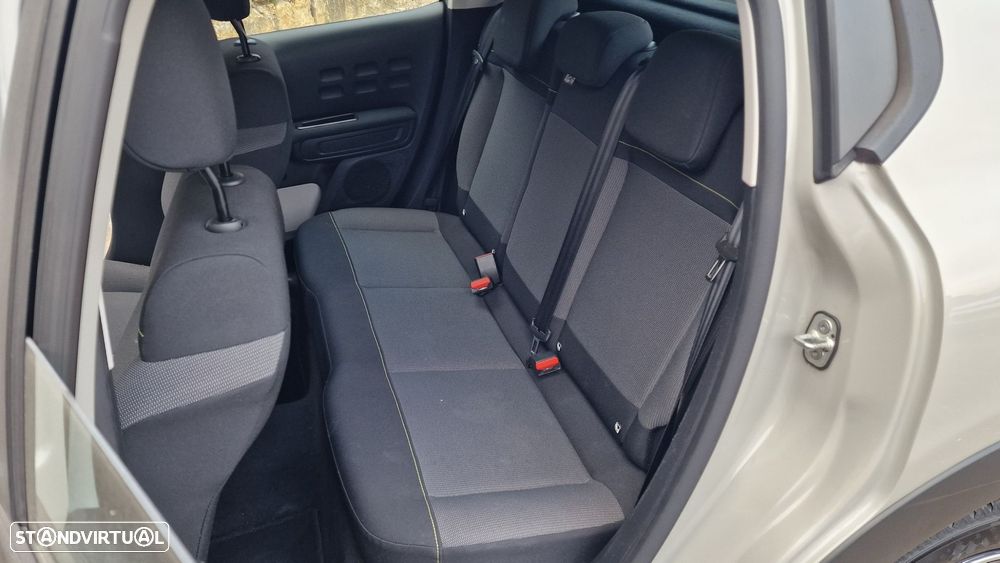 Citroën C3 1.2 PureTech Shine EAT6 - 26