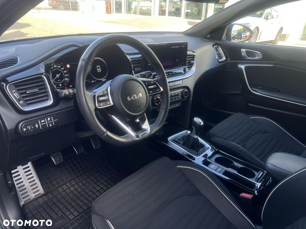 Kia ProCeed 1.5 T-GDI GT Line - 9
