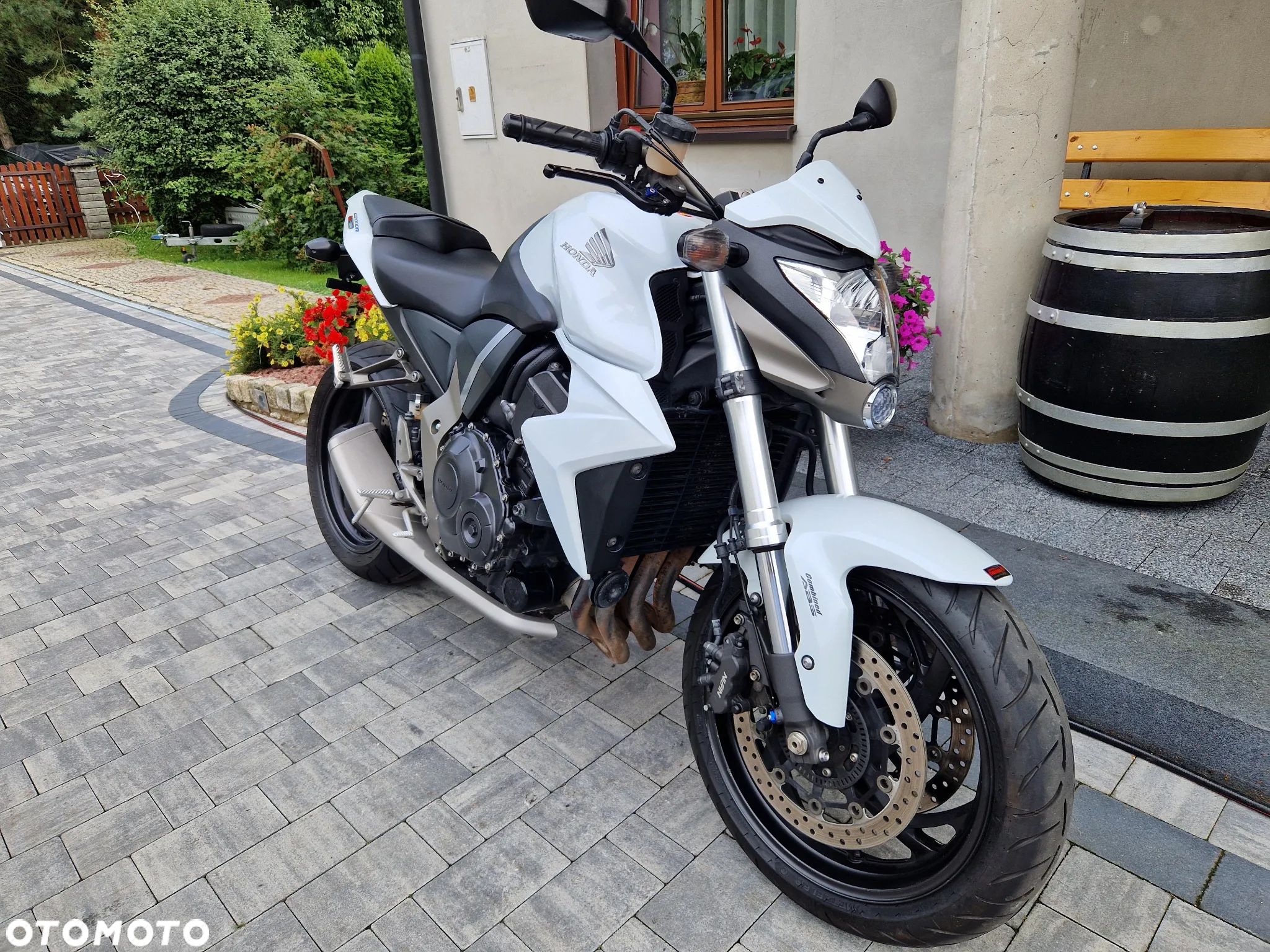 Honda CB - 1