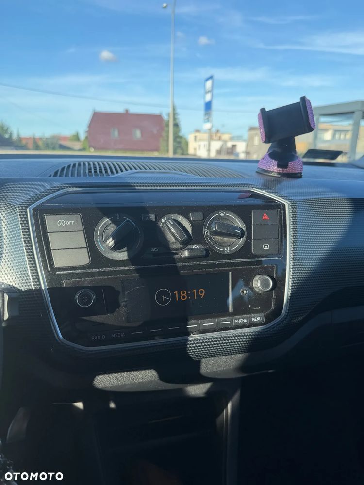 Volkswagen up! 1.0 move - 9