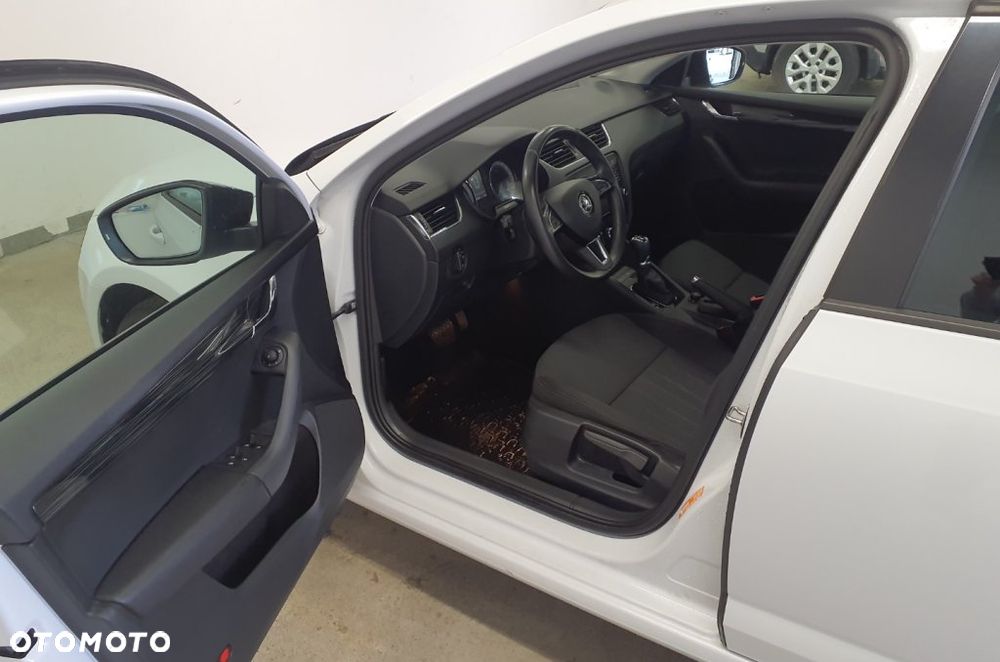 Skoda Octavia 1.5 TSI ACT Style DSG - 4