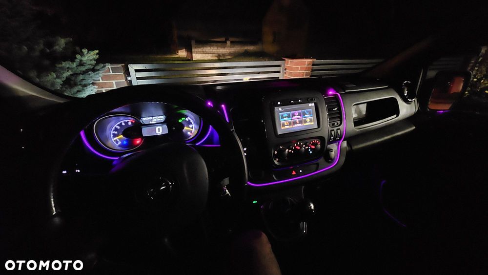 Opel VIVARO - 16