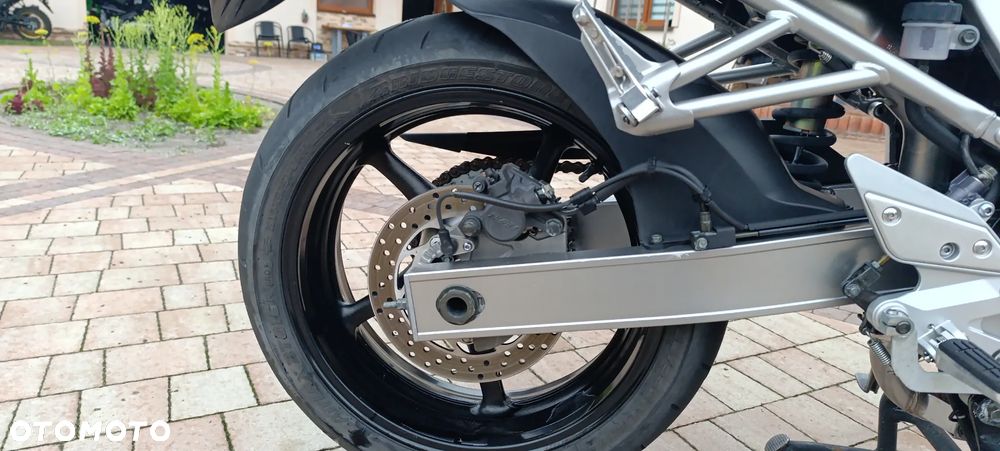 Yamaha FZ6 - 23