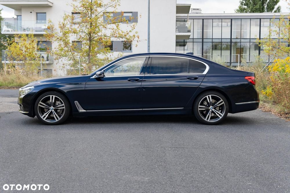 BMW Seria 7 740Li xDrive - 10