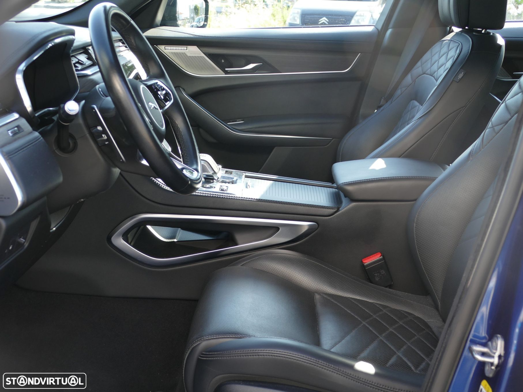 Jaguar F-Pace 2.0 P400e AWD - 25
