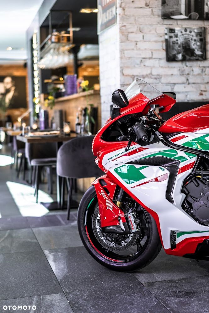 MV AGUSTA F3 - 23