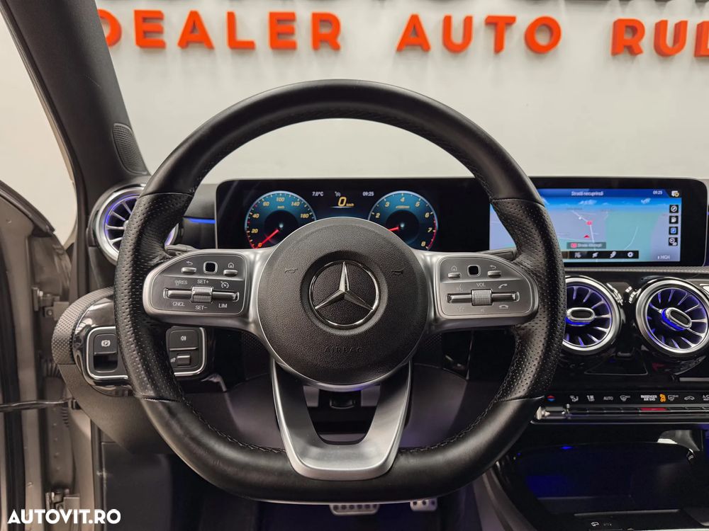 Mercedes-Benz A 200 Sedan 7G-DCT AMG Line - 26