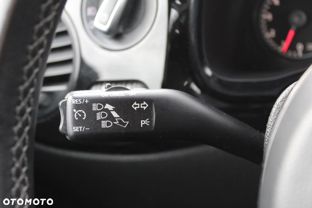 Volkswagen Beetle The 1.6 TDI DPF - 17