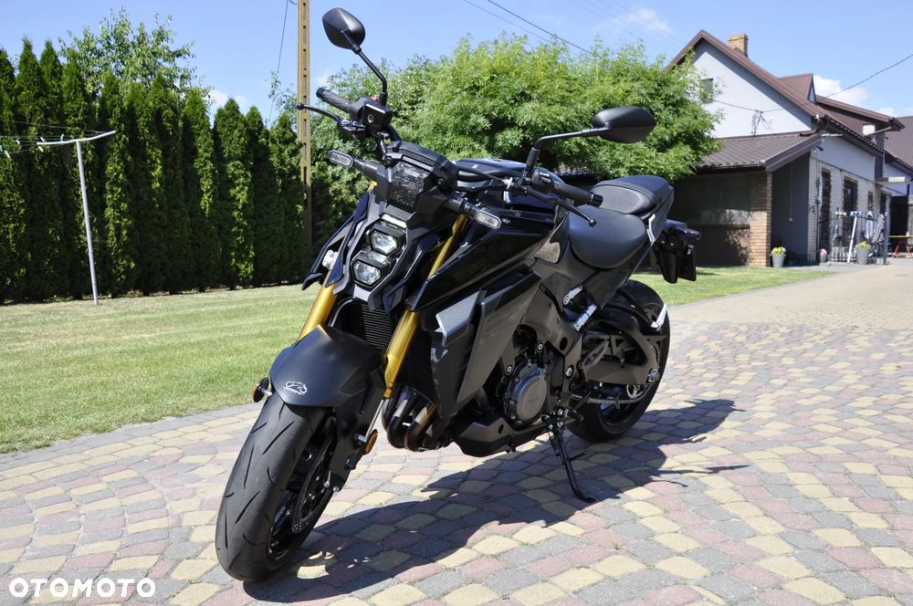 Suzuki GSX 1000 - 5