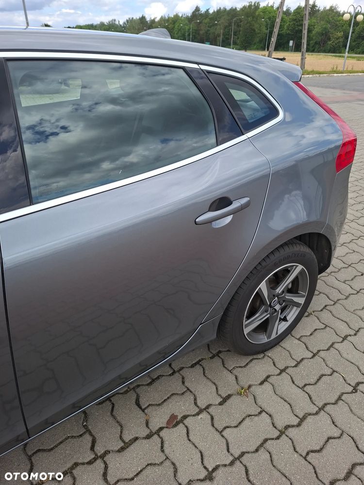 Volvo V40 D4 Drive-E R-Design Momentum - 7