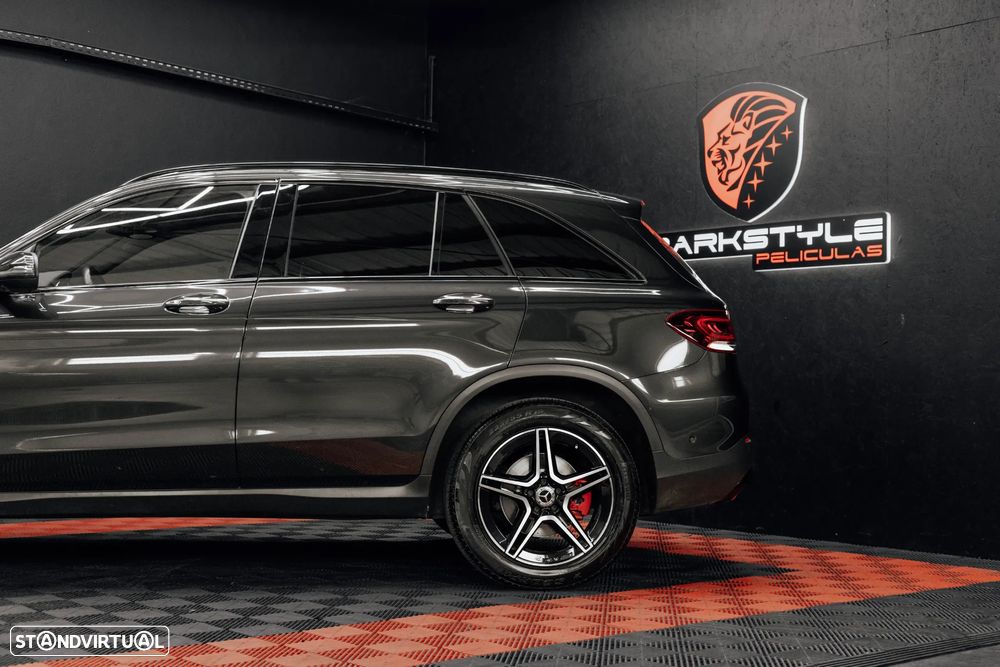 Mercedes-Benz GLC 300 e 4Matic 9G-TRONIC AMG Line - 6