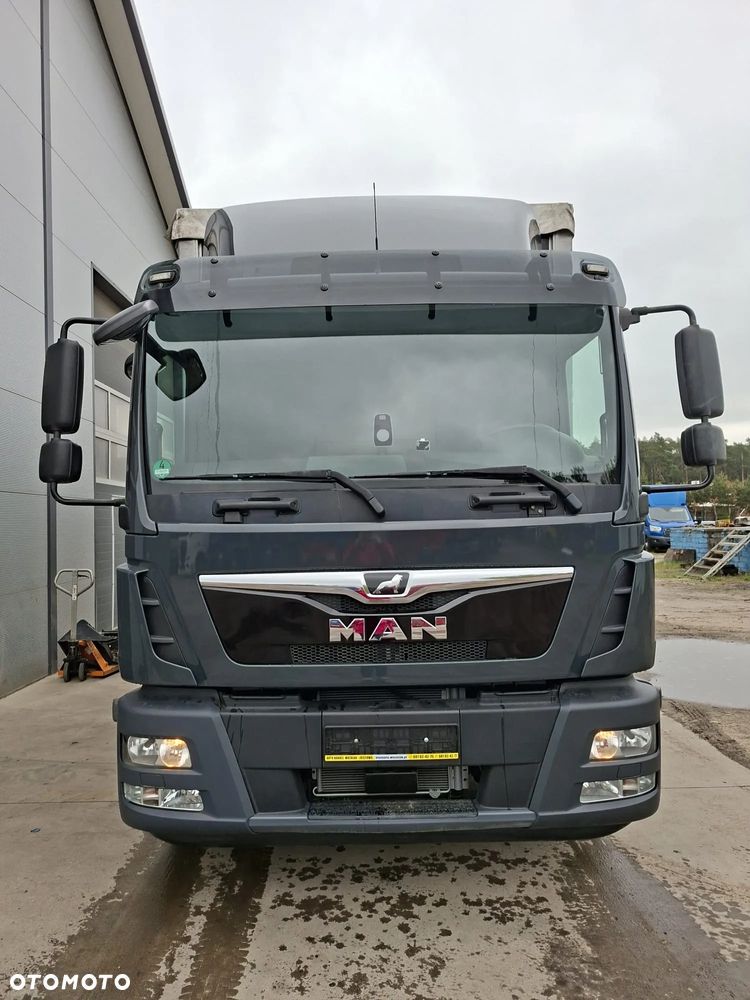MAN TGM 15.250 Zabudowa firanka JUNGE + winda - 4