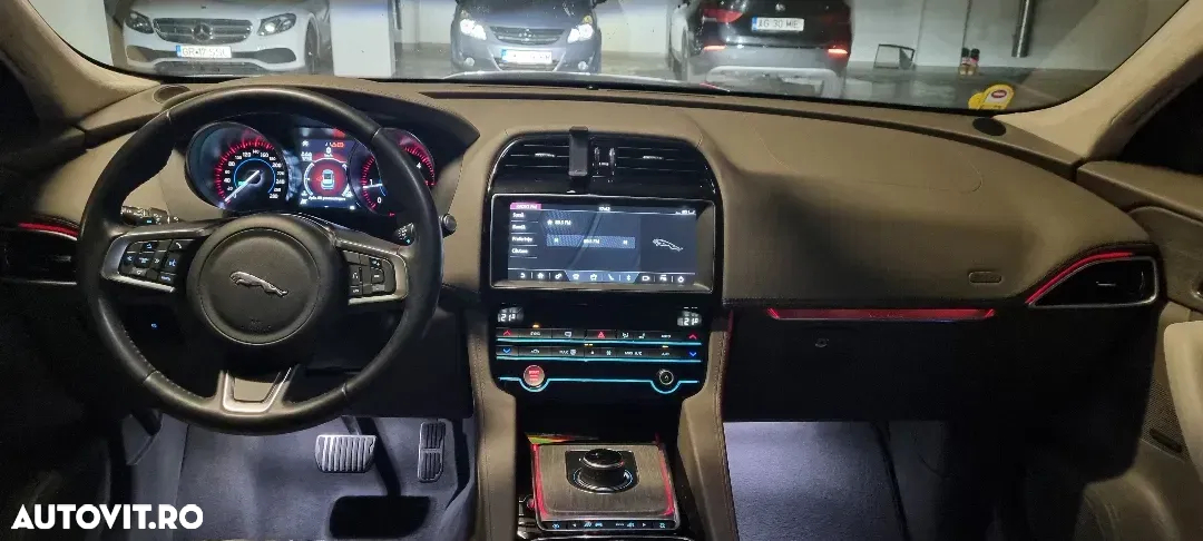 Jaguar F-Pace 25d AWD Aut. Portfolio - 7
