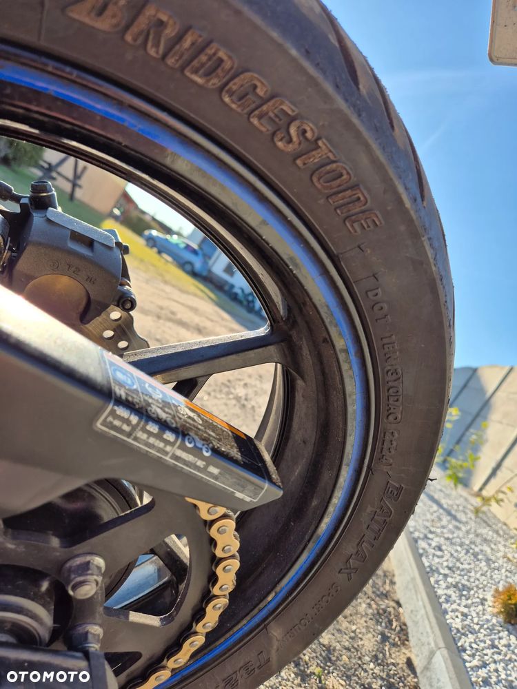 Kawasaki Ninja - 16