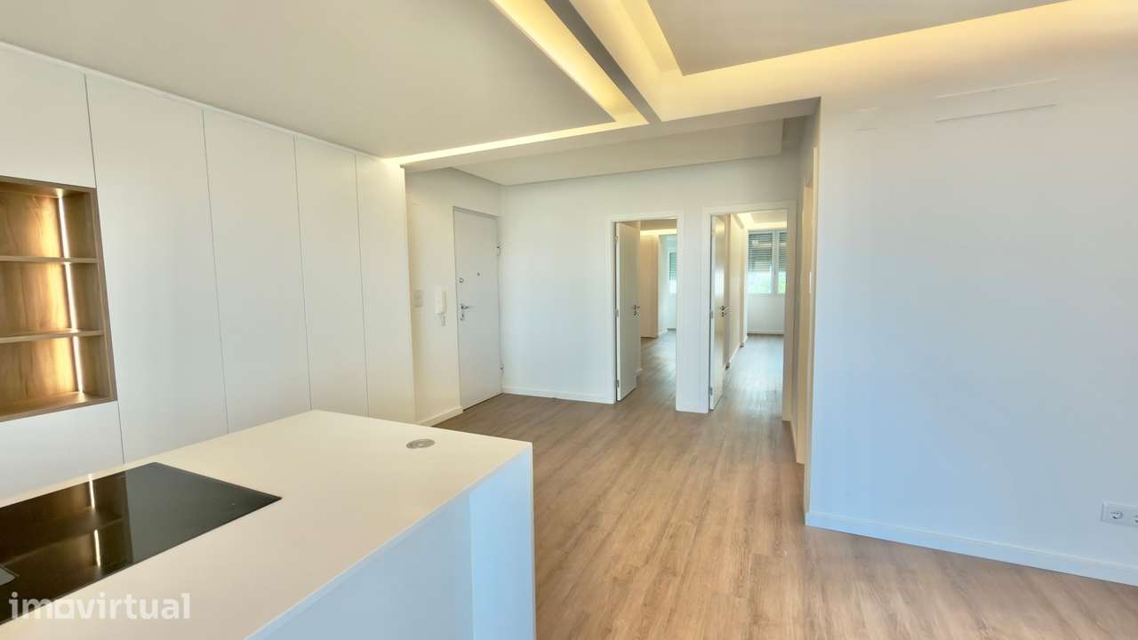 Apartamento de 2 quartos para alugar com vista para o mar em Oeiras - Grande imagem: 4/18