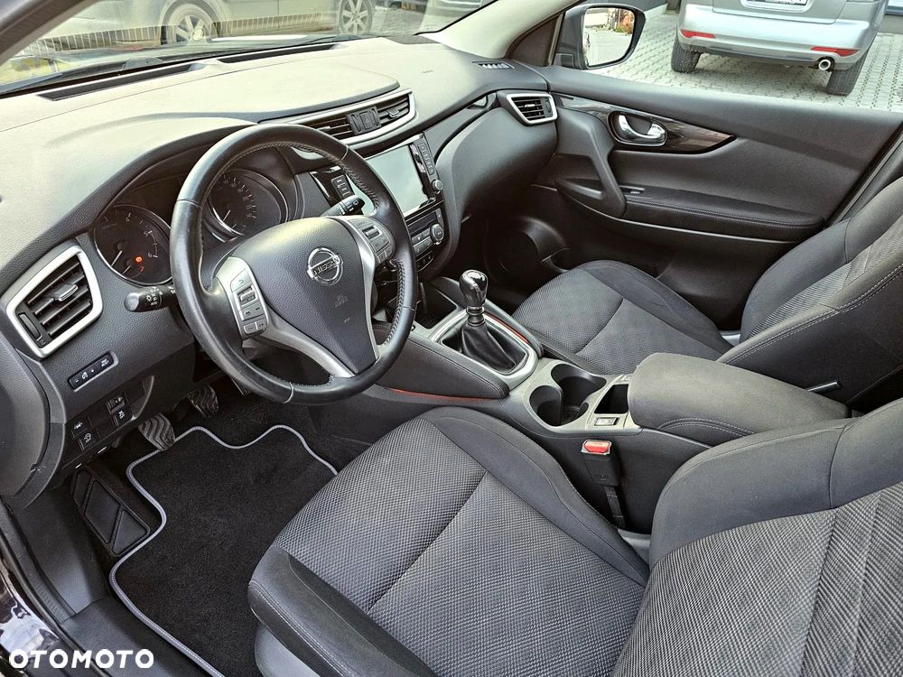 Nissan Qashqai 1.5 dCi N-Connecta - 17