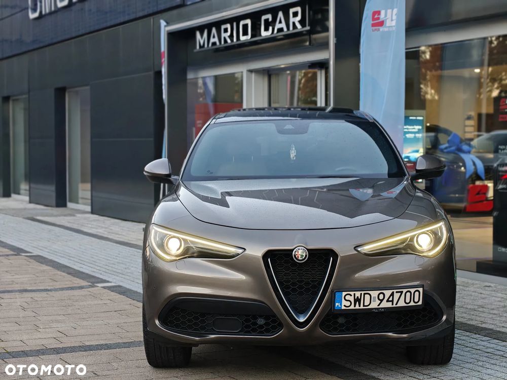 Alfa Romeo Stelvio - 6