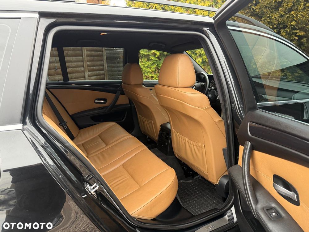 BMW Seria 5 520d - 14