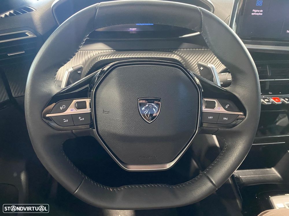 Peugeot 2008 1.2 PureTech Allure EAT8 - 12